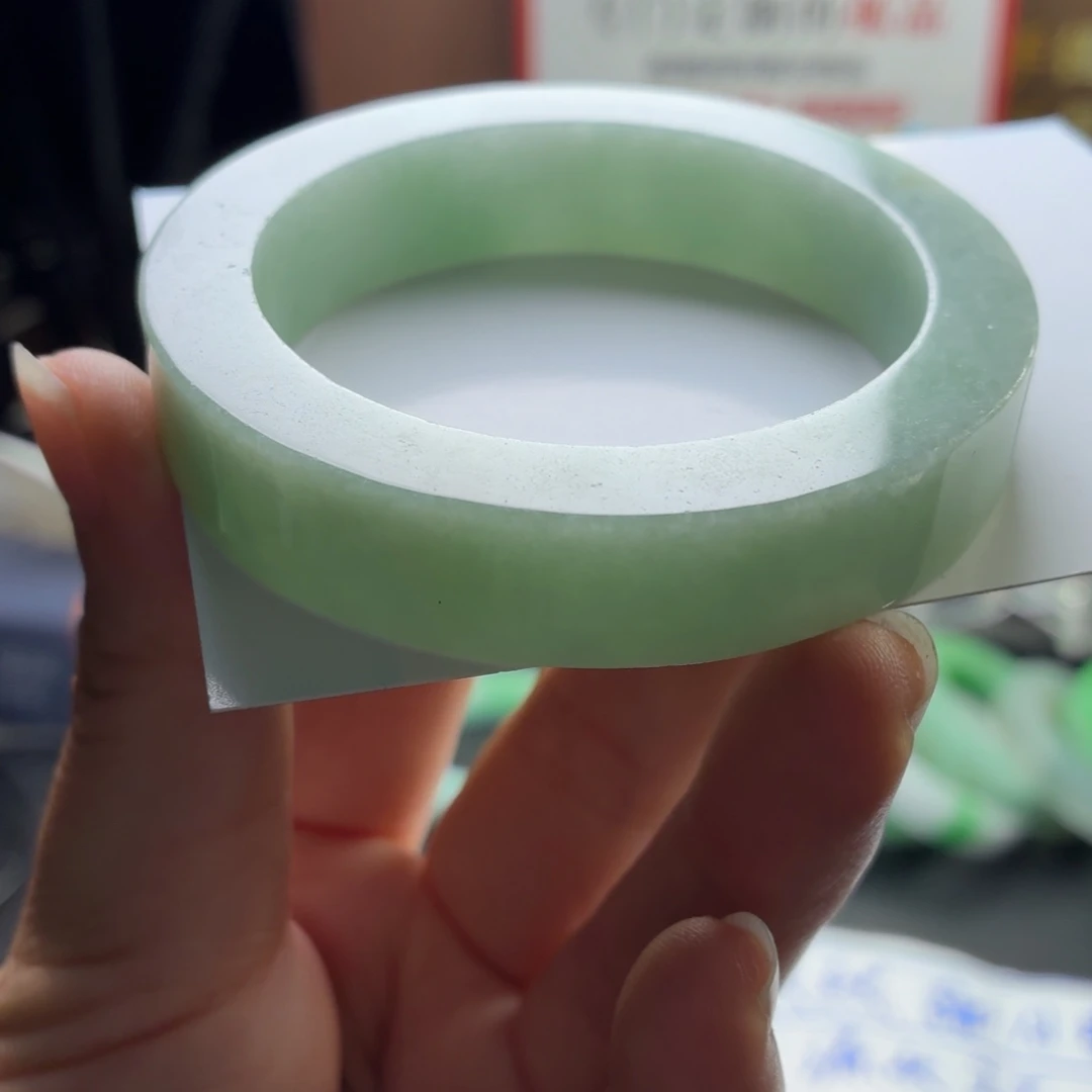 几***6定制翡翠未镶嵌翡翠手镯多样性发一