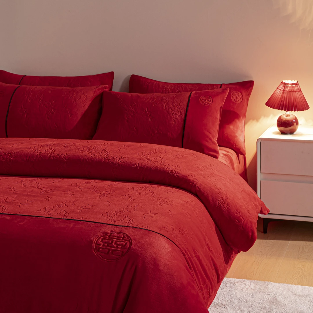 富安娜冬季婚庆牛奶绒四件套大红色结婚床品双面珊瑚绒喜庆被套4
