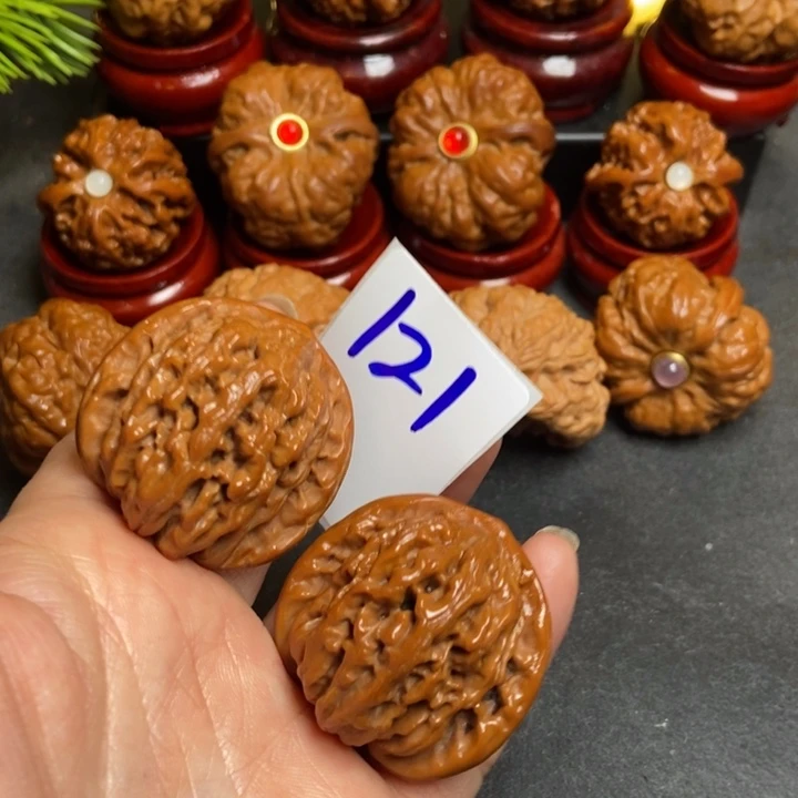 文玩核桃把件37楼呀121