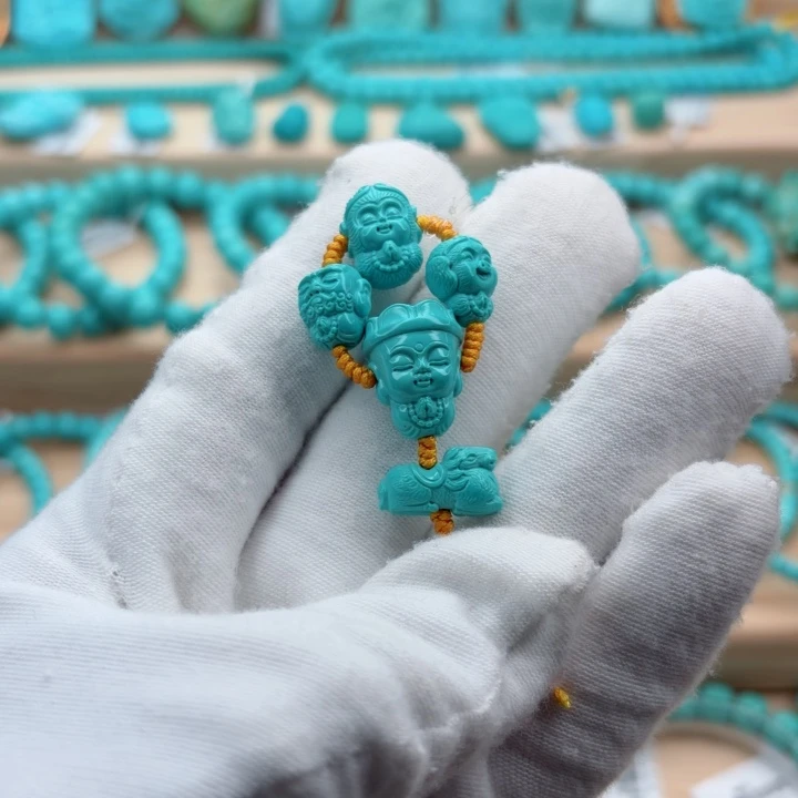 绿松石未镶嵌珠宝奇石