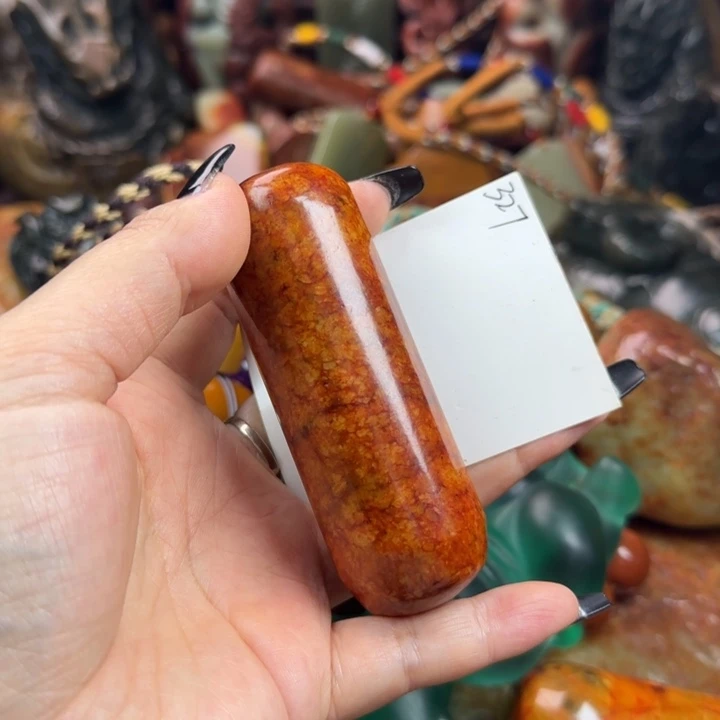 未镶嵌透闪石质玉珠宝奇石