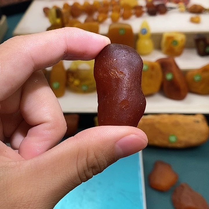 琥珀未镶嵌珠宝奇石
