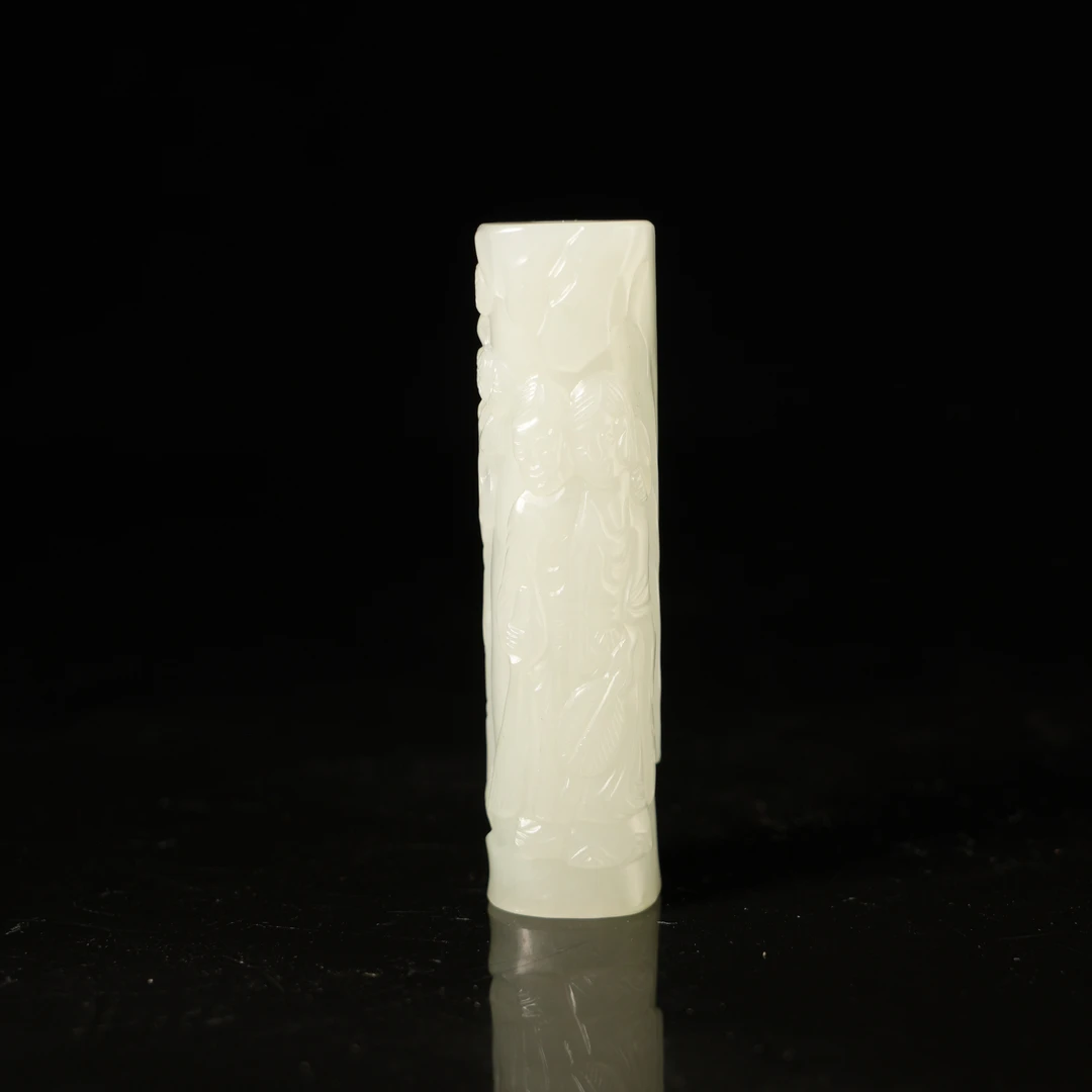 44F139   清   和田玉人物勒子