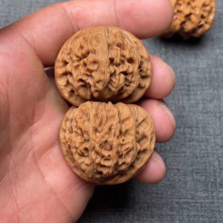 把件文玩核桃灰****C宫灯灰太狼