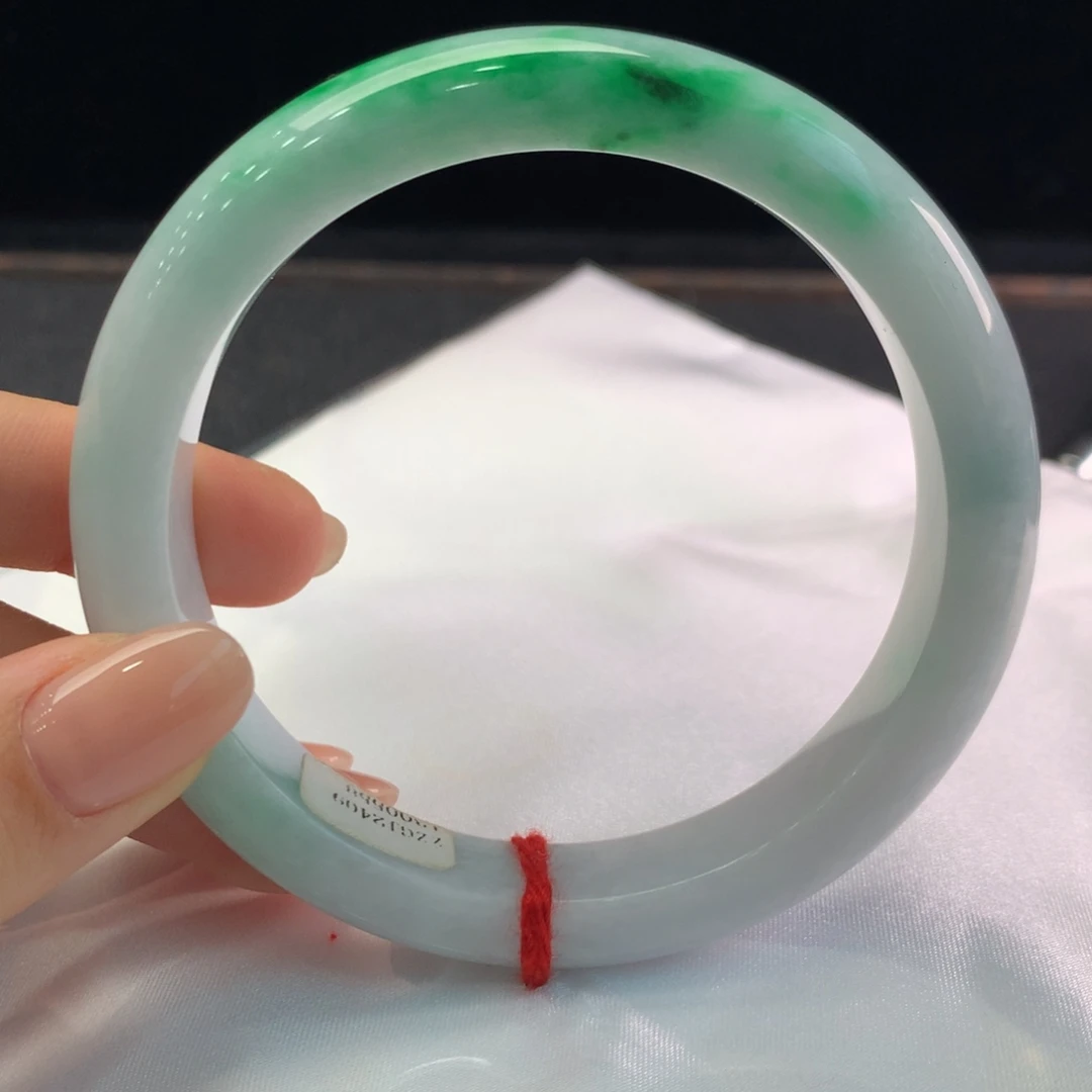 翡翠未镶嵌手镯缅甸A货翡翠 白底辣阳绿60 61