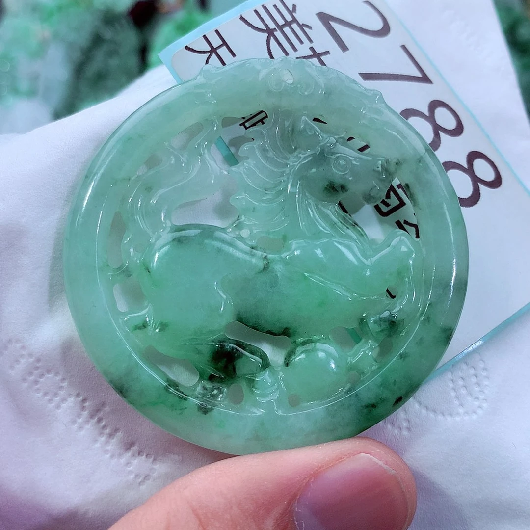 吊坠(不含链)未镶嵌翡翠