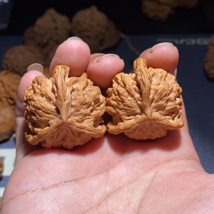 文玩核桃吊坠盘山