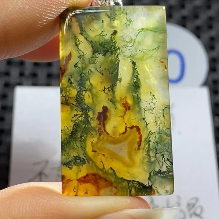 未镶嵌颈饰玛瑙/玉髓人*路