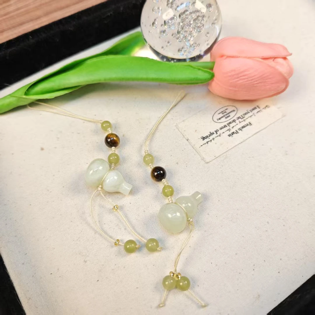 DR08岫玉葫芦手机链