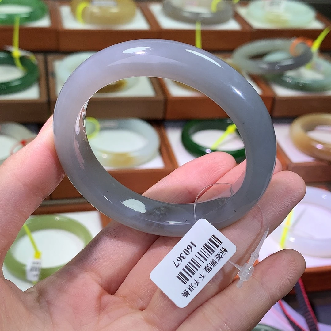 和田玉未镶嵌手镯51