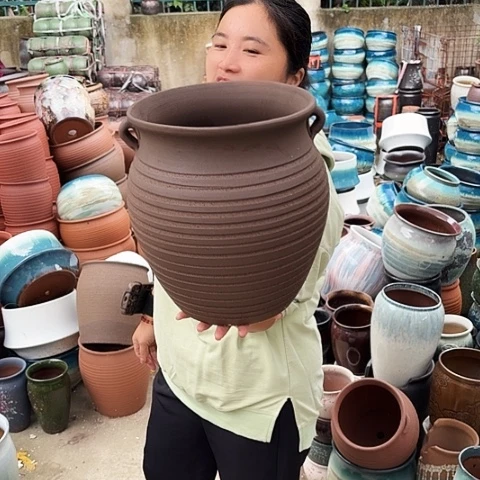 口25高30瑕疵一个盆子。