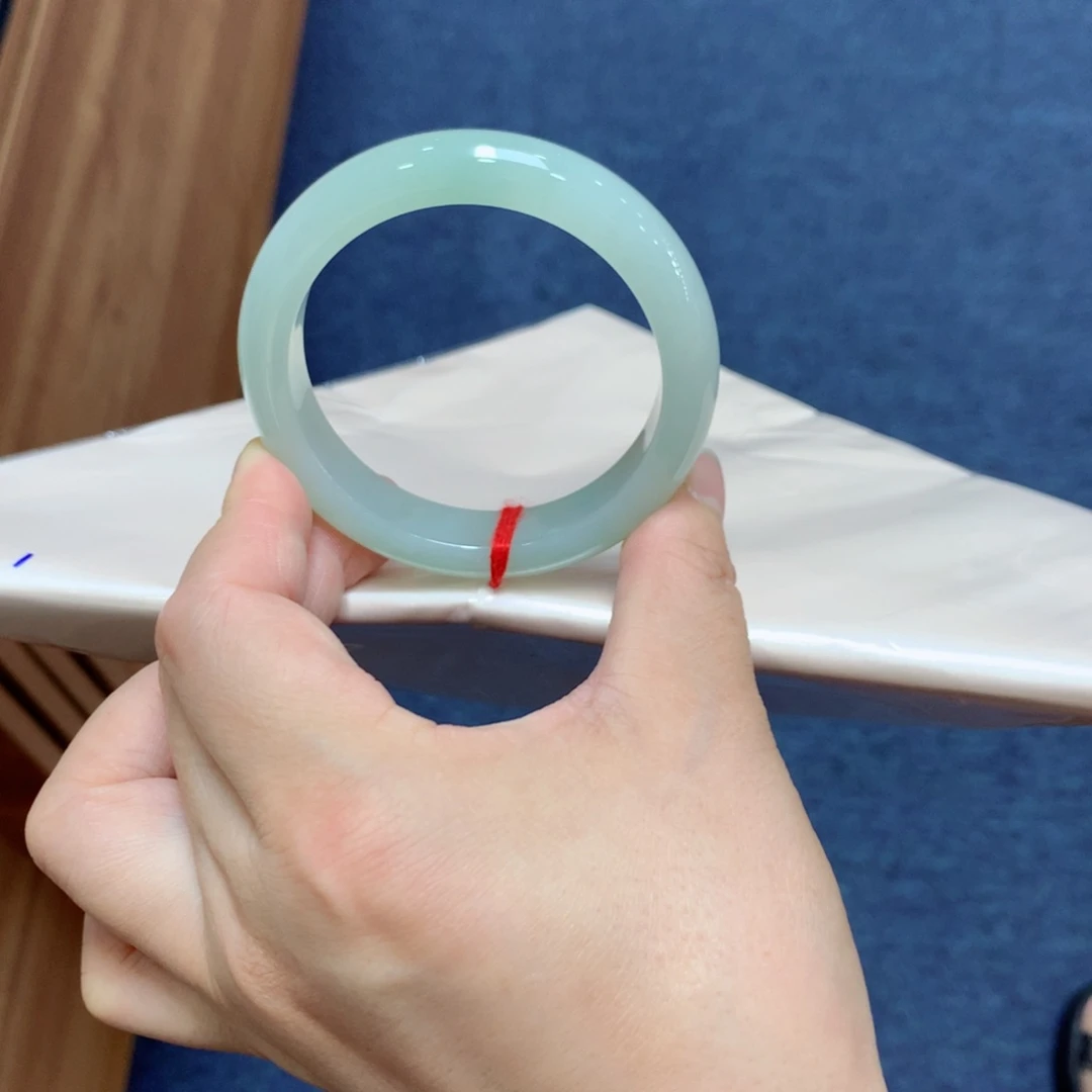 翡翠手镯未镶嵌买断