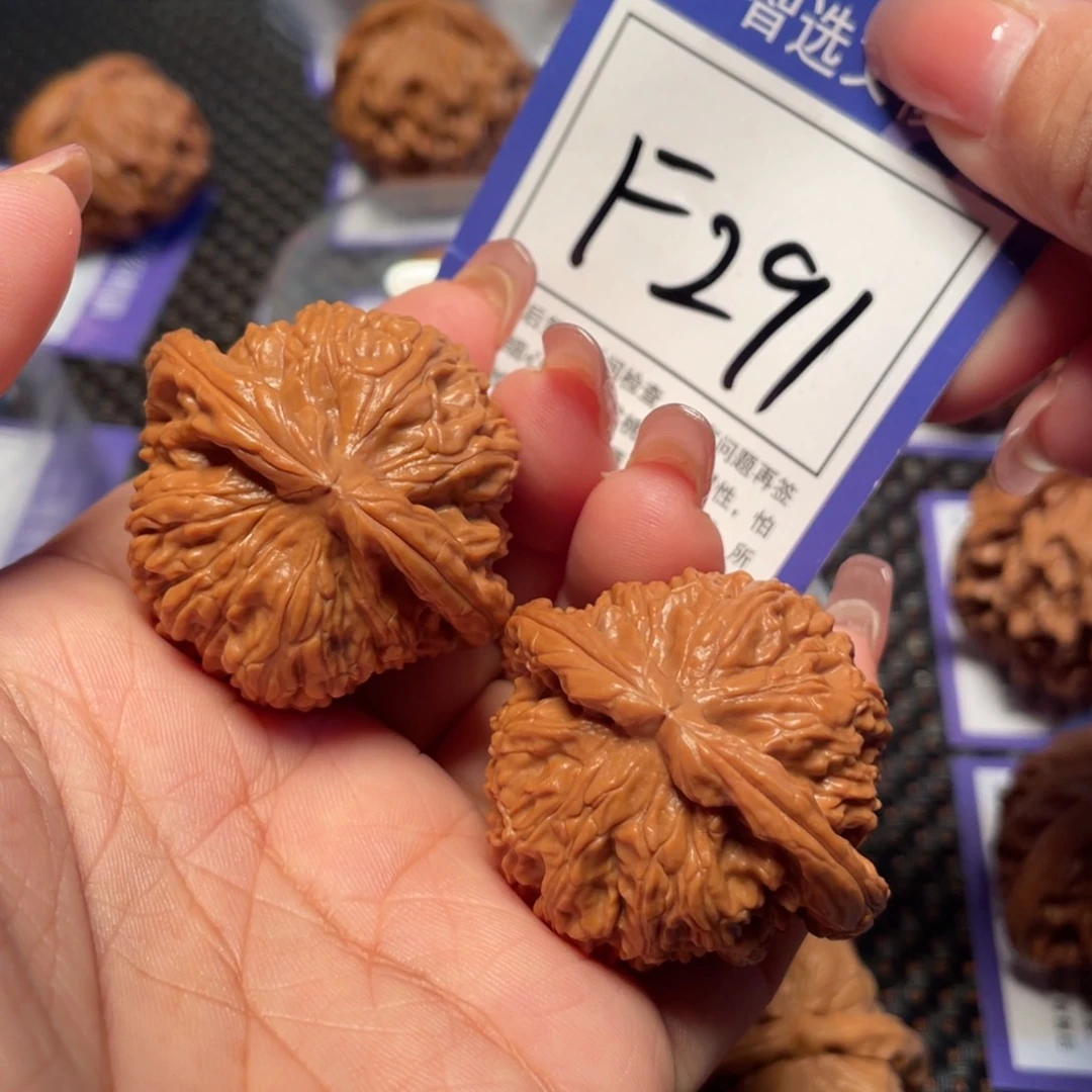 把件桃核291号白狮子40