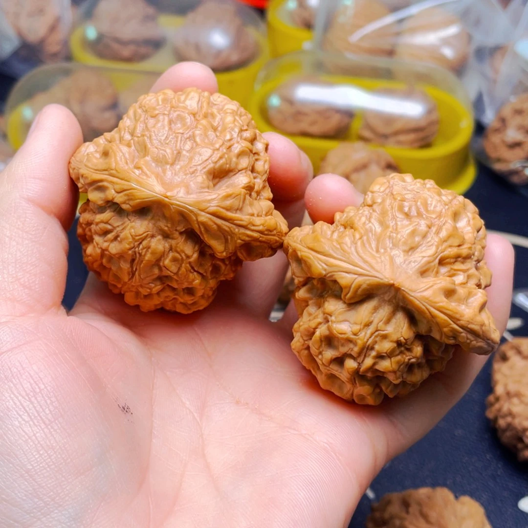 吊坠文玩核桃龙鼎一对