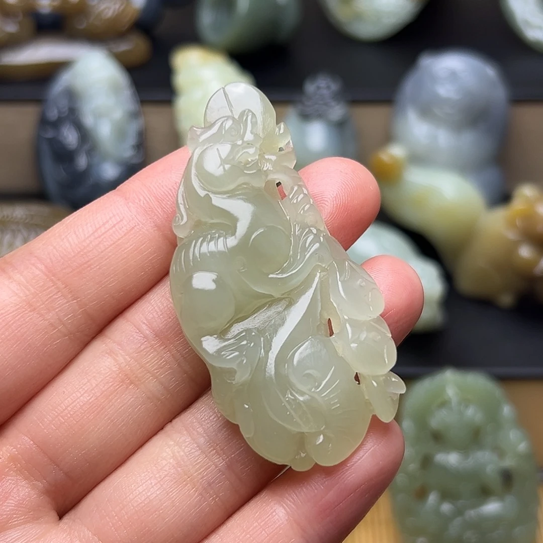 和田玉未镶嵌挂件