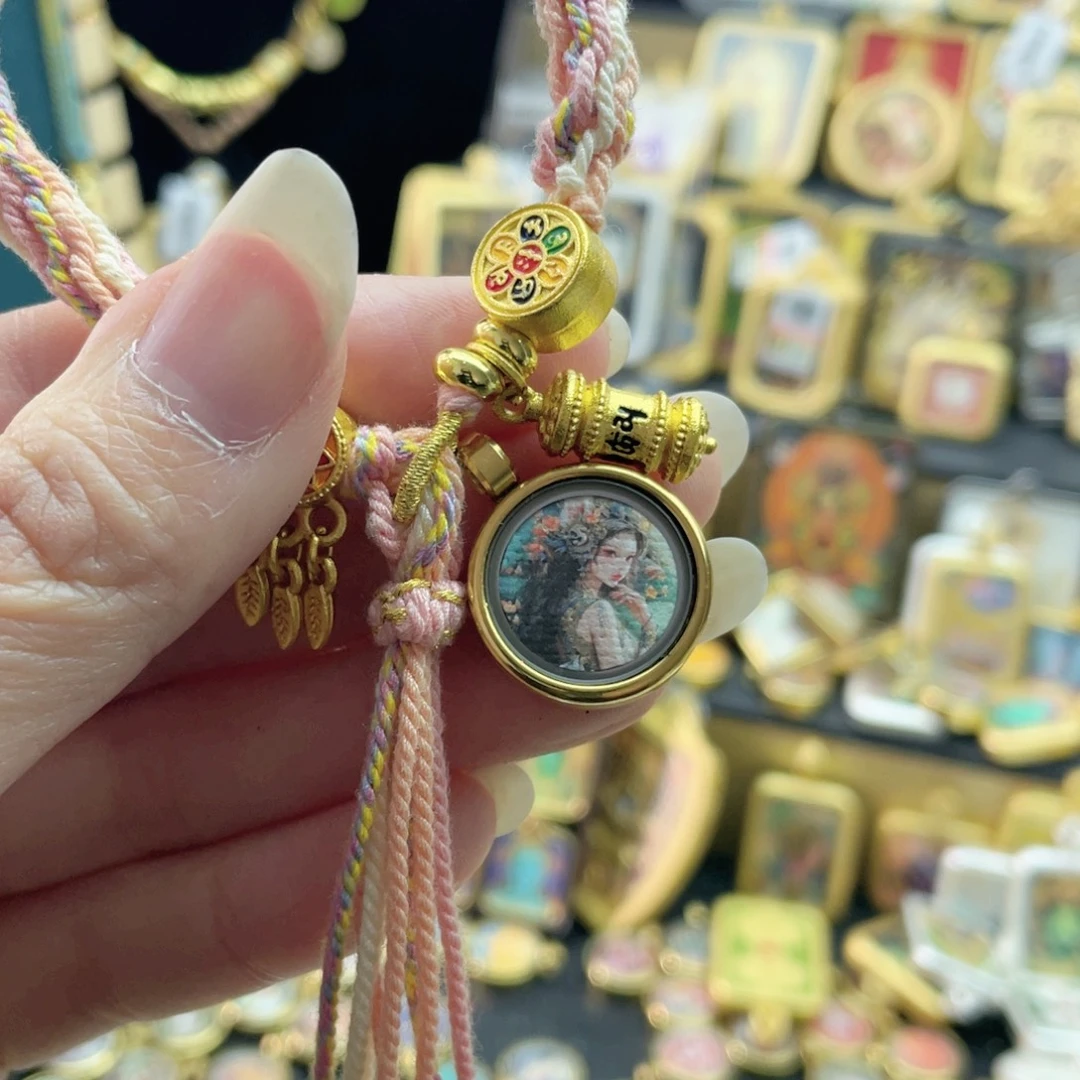 小***.铜铁合金类唐卡等多种形式的艺术形式