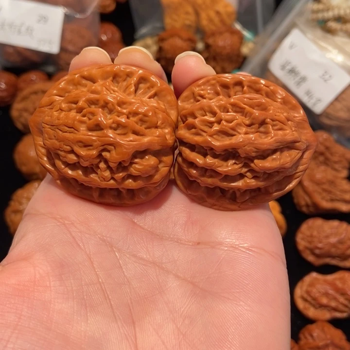 文玩核桃把件40虎头