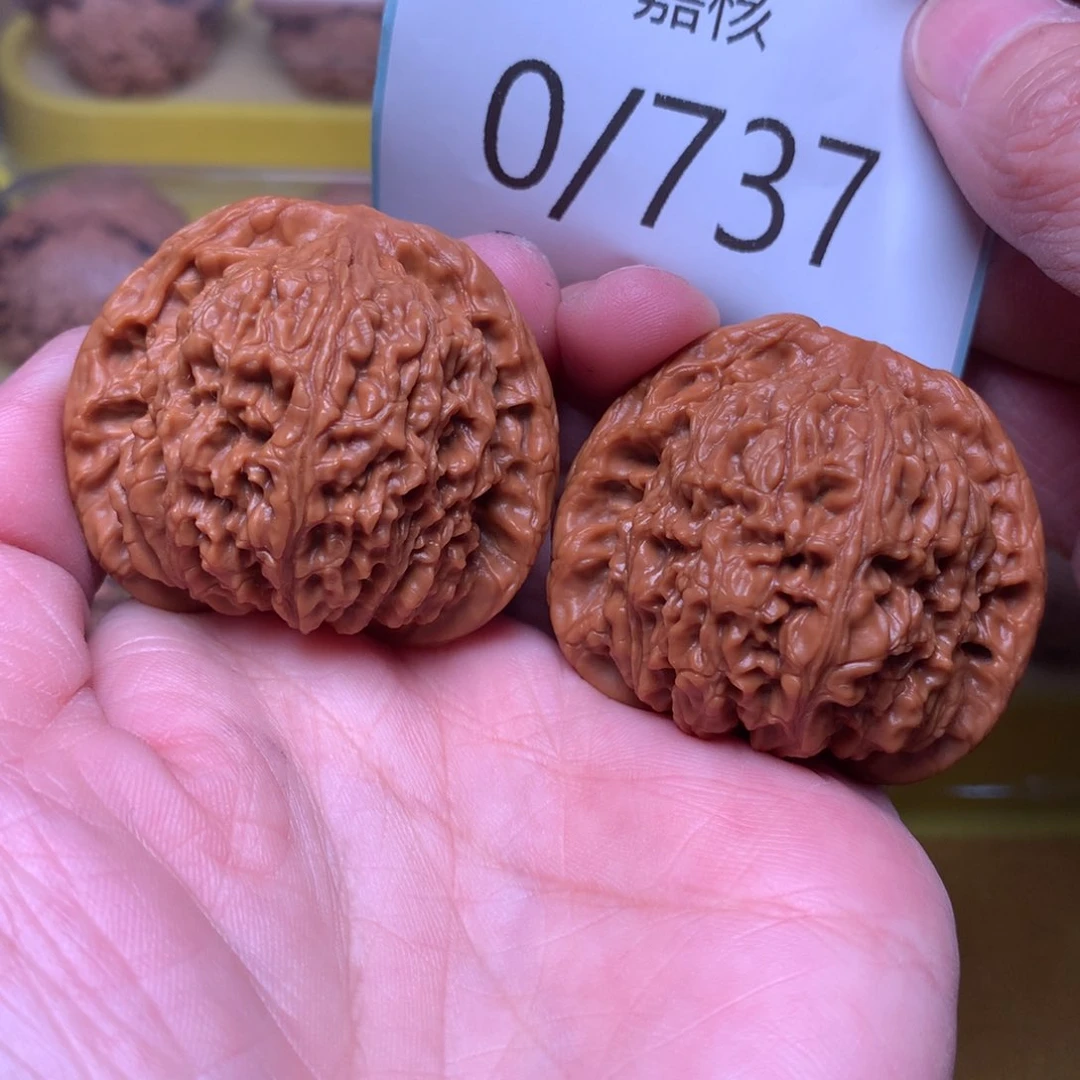 文玩核桃把件红皮球疆42