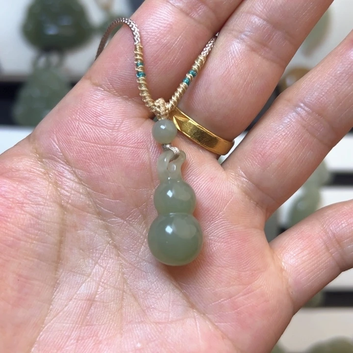 和田玉吊坠(不含链)未镶嵌666