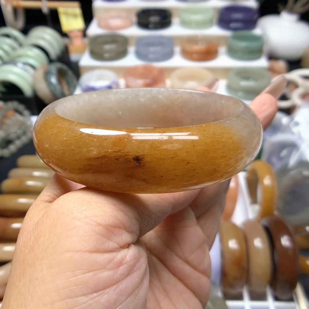 石英岩玉手镯未镶嵌梦***牛