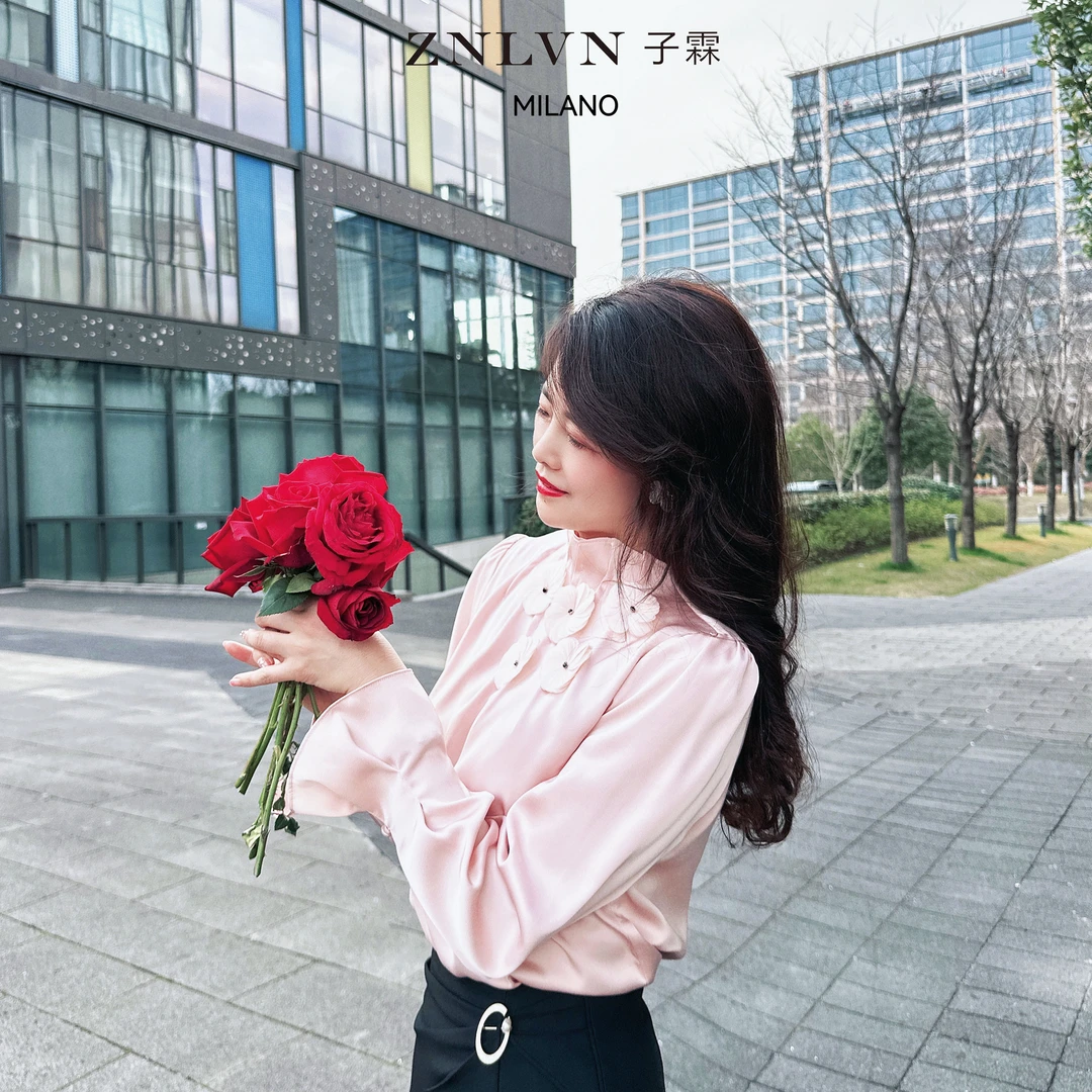 【金姐专属】ZNLVN春季高级柜柜款绣花设计感时尚针织衫151D9155