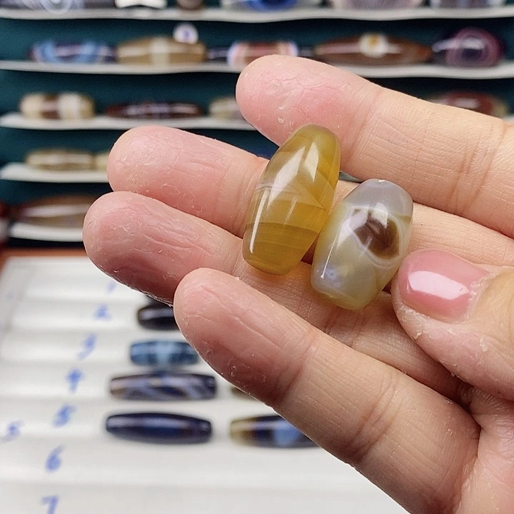 三***川玛瑙/玉髓未镶嵌颈饰