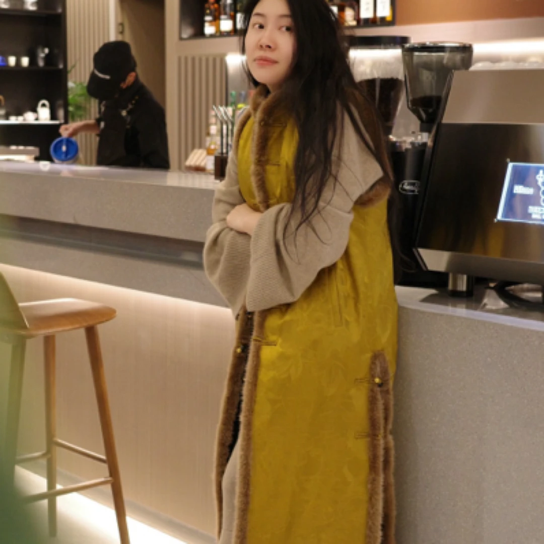 富贵迷人眼 中式长款皮毛一体马甲双面穿冬季国风