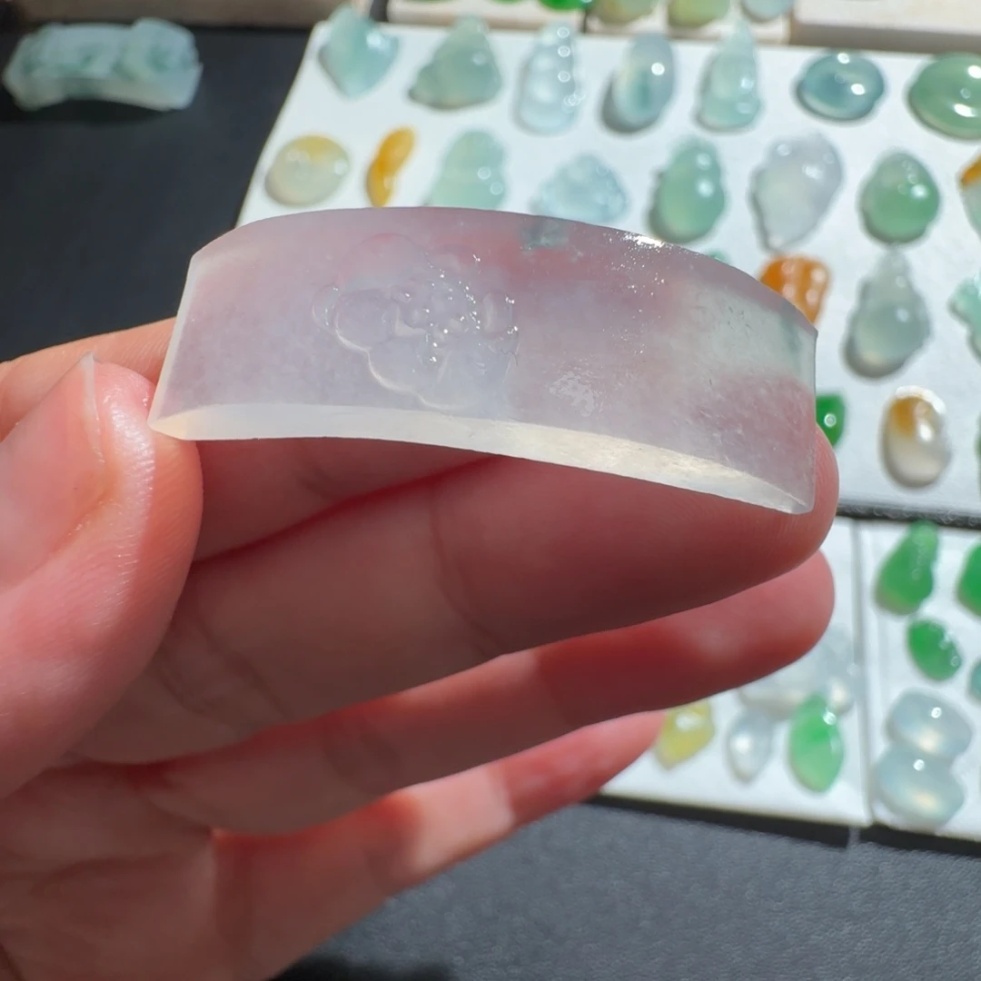 定制翡翠未镶嵌高冰莲花手牌