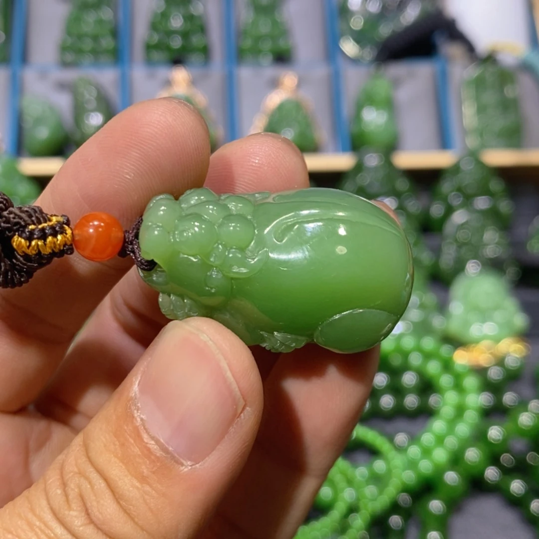 【闪购商品】和田玉吊坠(不含链)未镶嵌粉绿猫眼貔貅