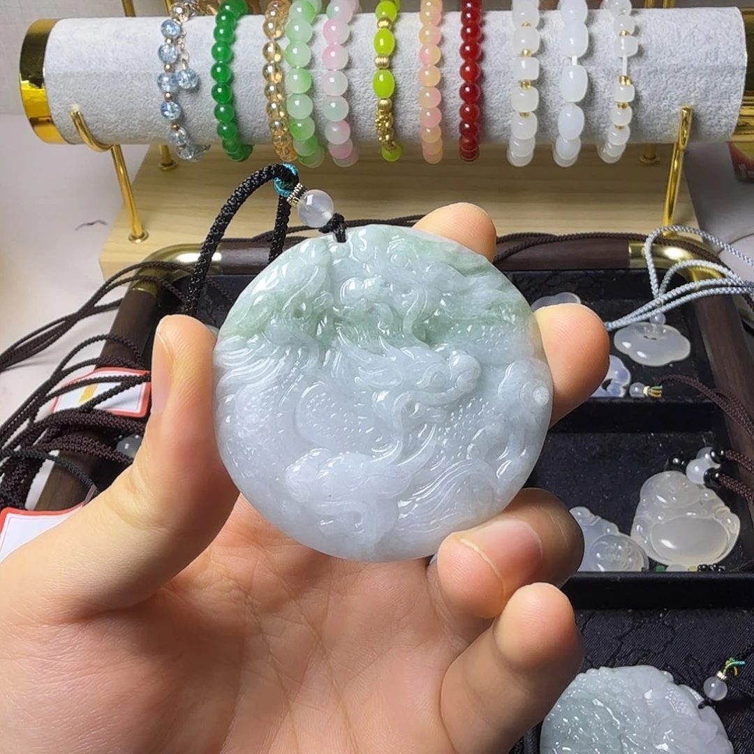 翡翠未镶嵌颈饰天然缅甸A货翡翠九龙牌