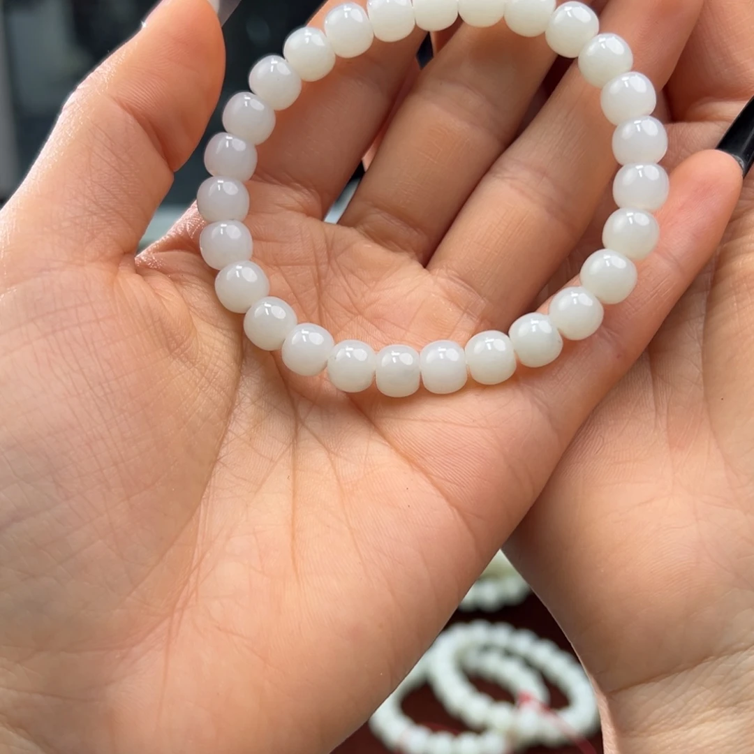 吕***和田玉未镶嵌手链