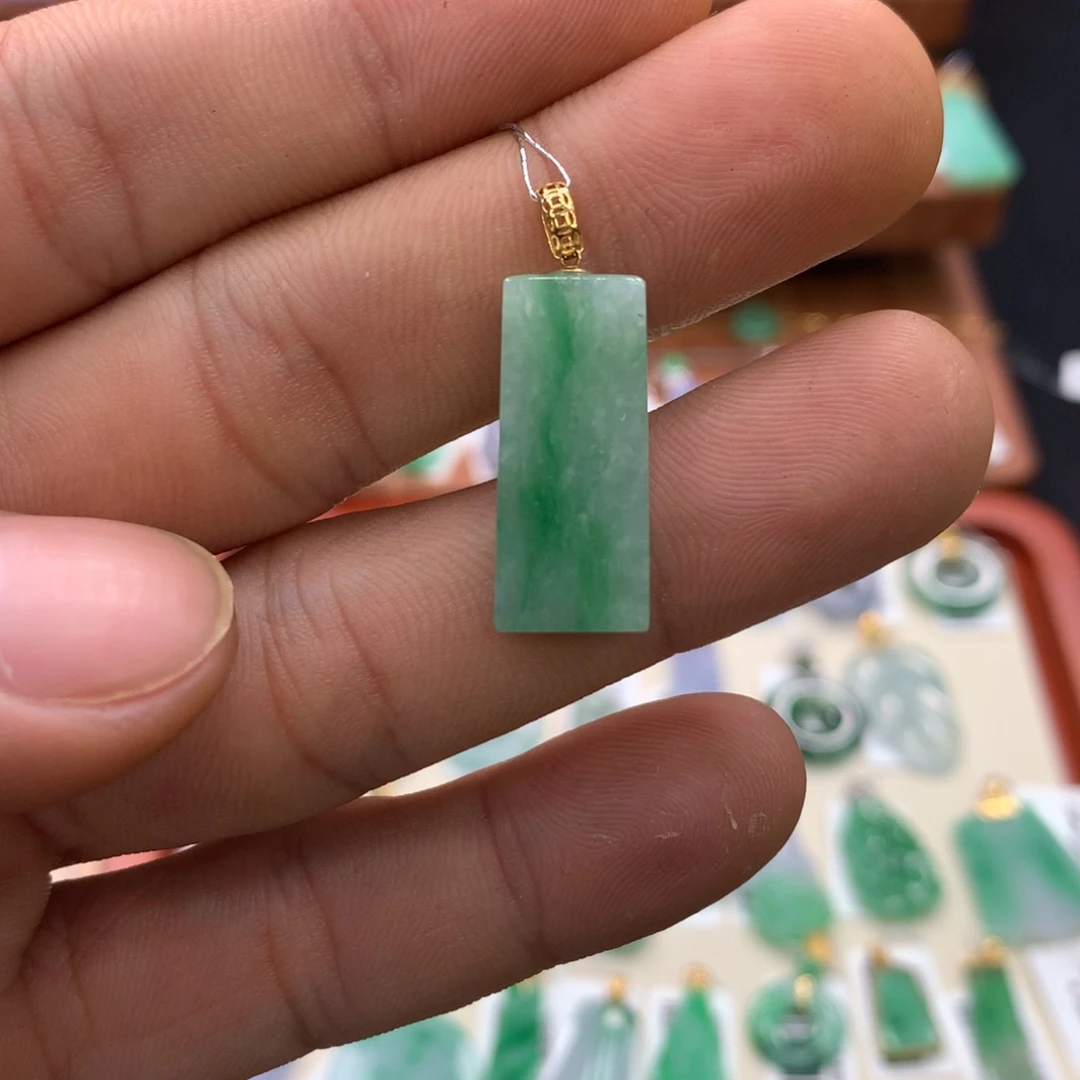 吊坠(不含链)18K金镶嵌翡翠