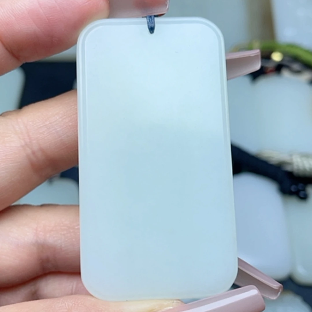【闪购商品】颈饰未镶嵌和田玉