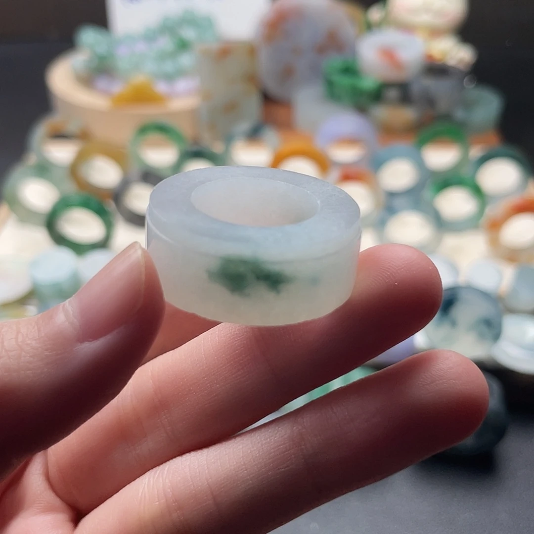 定制翡翠未镶嵌翡翠