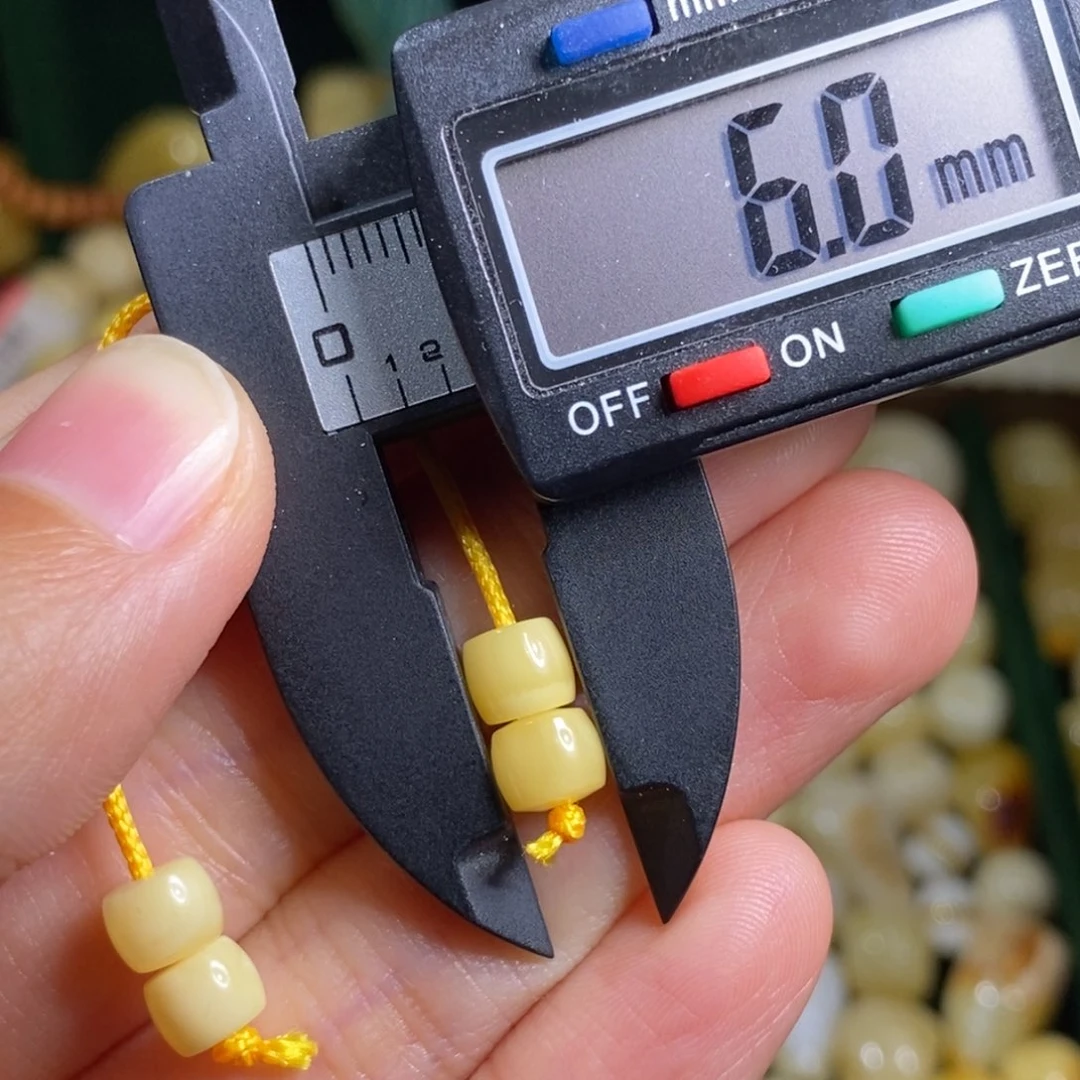 蜜蜡未镶嵌裸石配饰