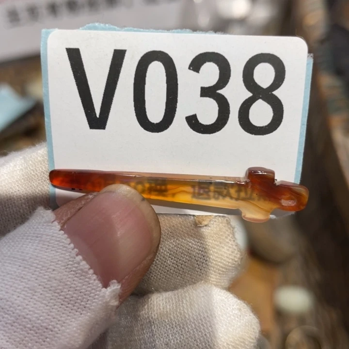Z***s瓷片二表姐直播火爆热卖