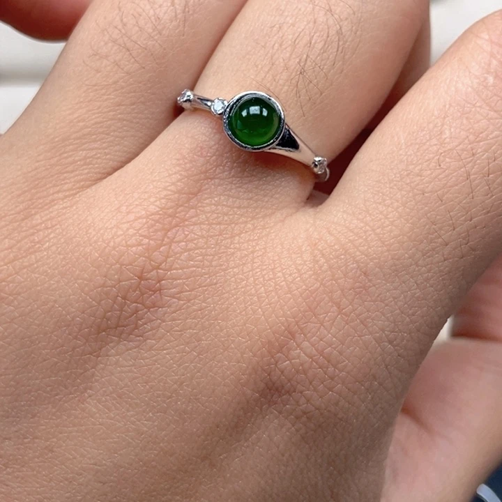 翡翠未镶嵌戒指戒指