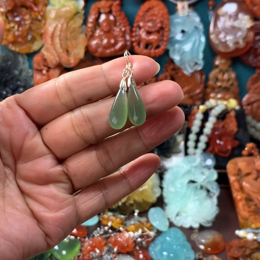 蛇纹石玉耳坠未镶嵌