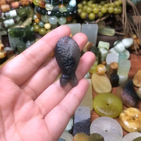 合金蛇纹石玉吊坠岫