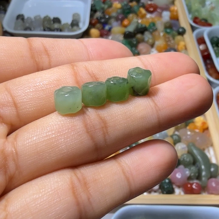 和田玉未镶嵌珠宝半成品
