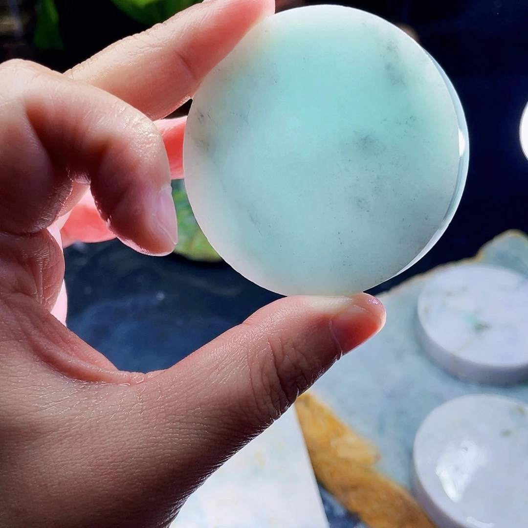 翡翠未镶嵌颈饰毛料53