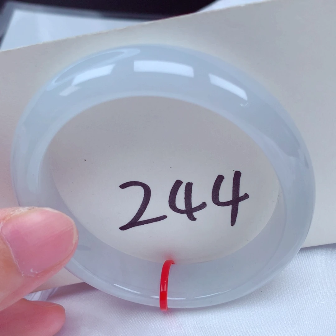 翡翠手镯（贵妃镯）未镶嵌翡翠