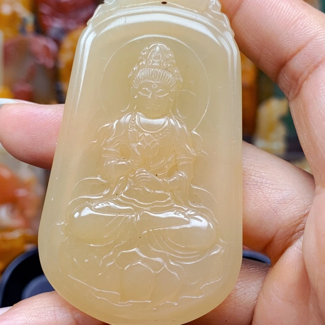 石英质玉（黄龙玉）未镶嵌颈饰