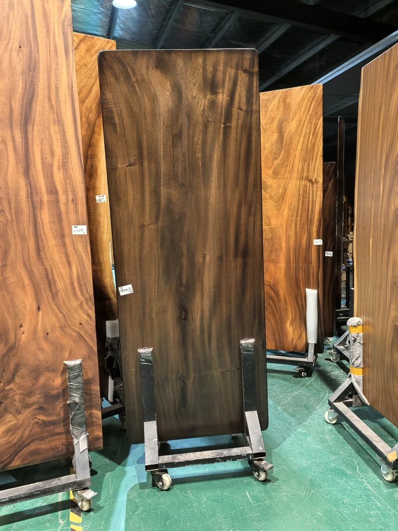 26 胡桃木大板 180×70×6.2