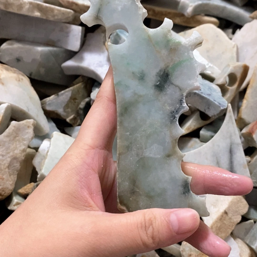 翡翠未镶嵌颈饰天然翡翠