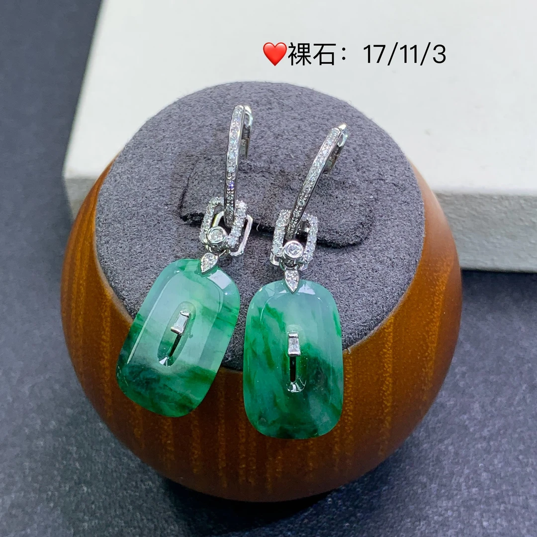 新品推荐·18K金冰种飘花福贝翡翠玉石缅A耳饰耳包款豪镶