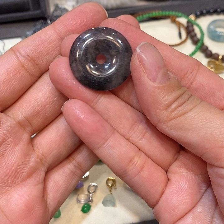 翡翠未镶嵌颈饰冰乌鸡吊坠