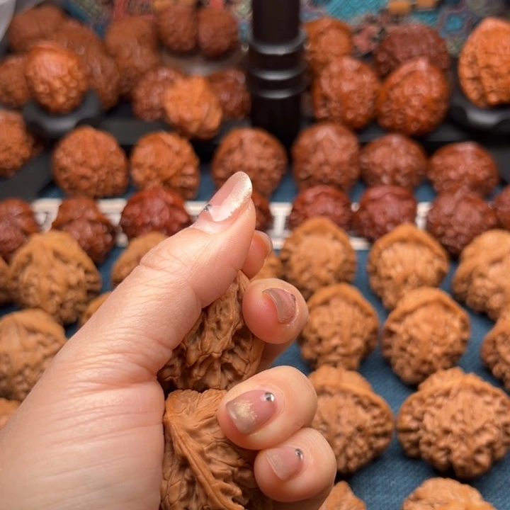 桃核吊坠旺**头哥哥哥哥哥哥