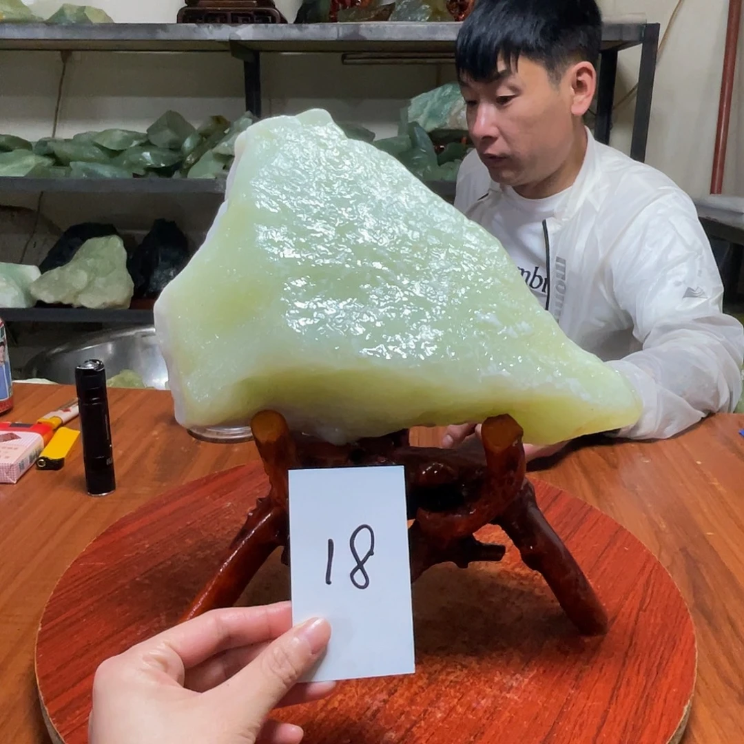 叁***_蛇纹石玉未镶嵌原石