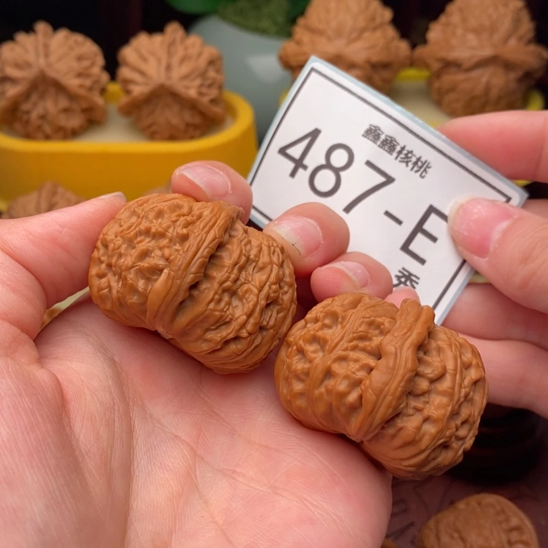 文玩核桃把件白狮37